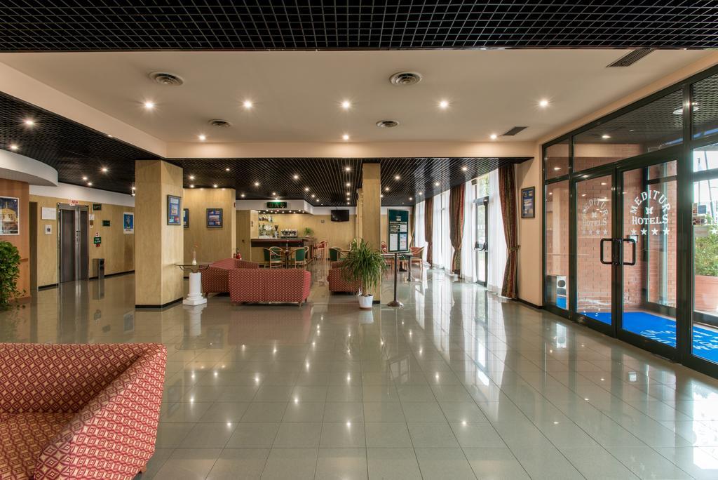 Meditur Hotel Помеция Экстерьер фото