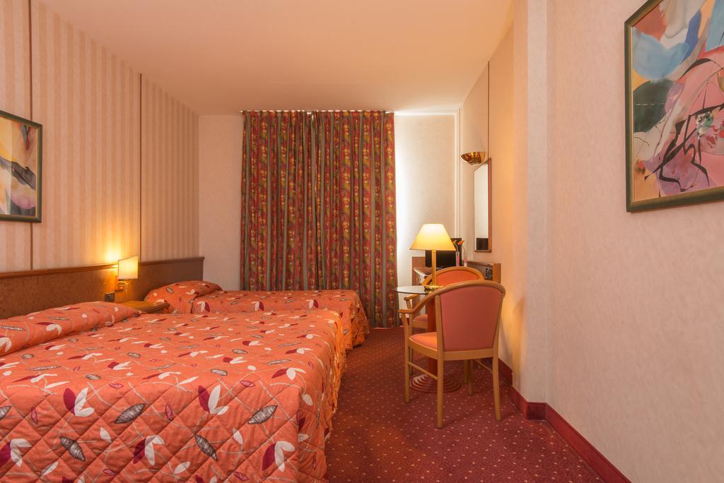 Meditur Hotel Помеция Экстерьер фото