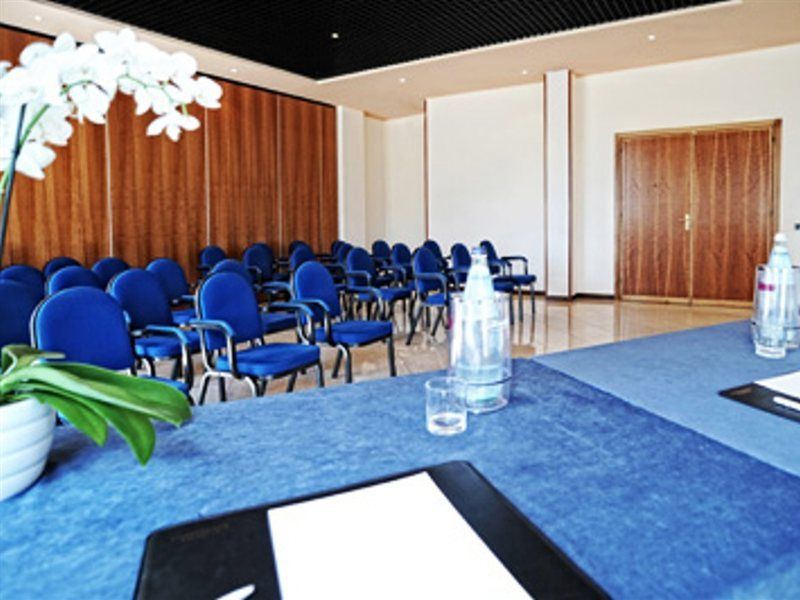 Meditur Hotel Помеция Экстерьер фото